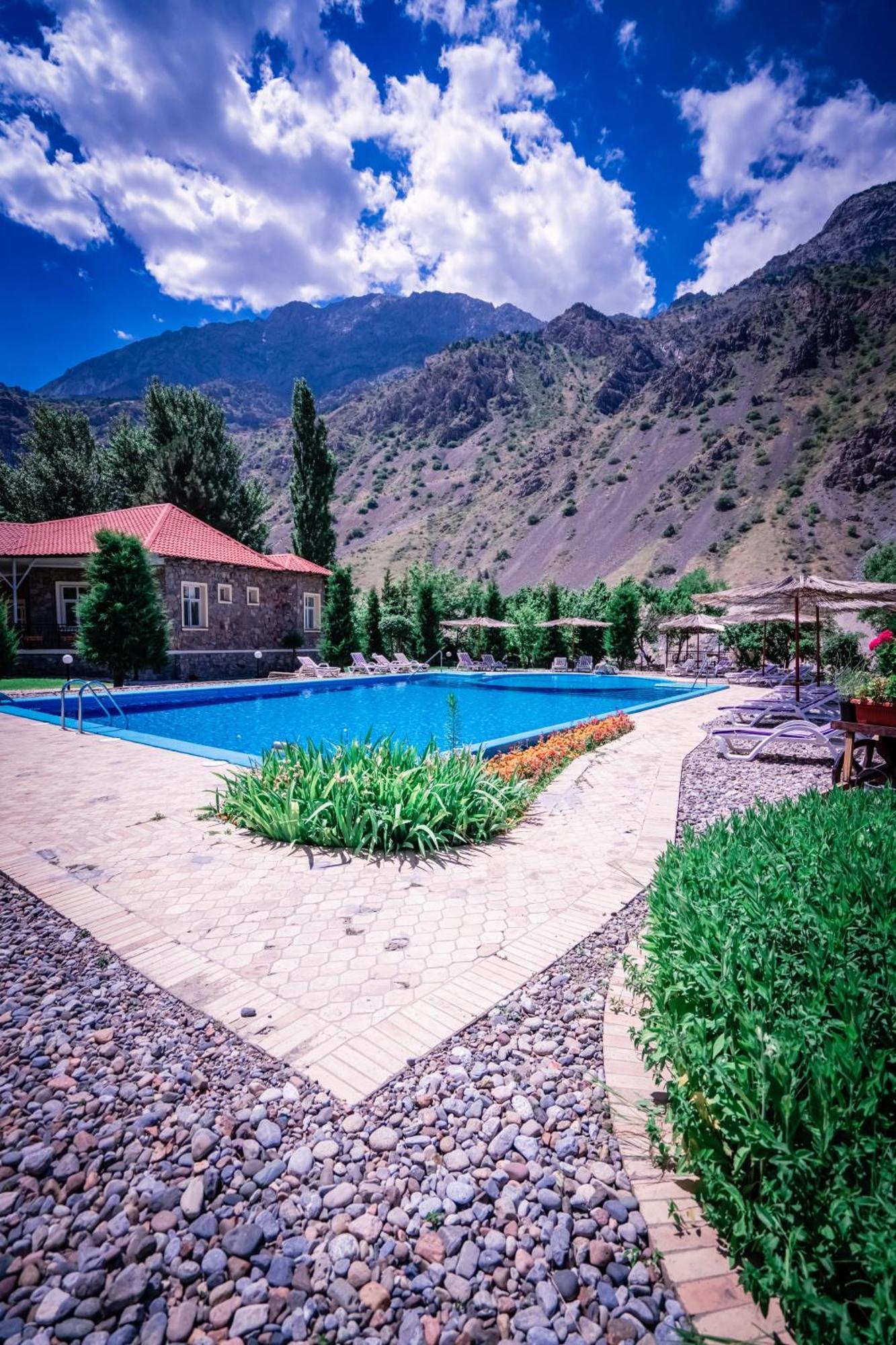Chatcal Mountains Resort Burchmulla Kültér fotó