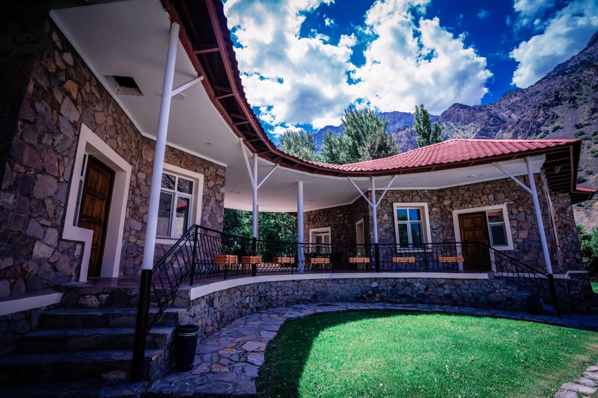 Chatcal Mountains Resort Burchmulla Kültér fotó